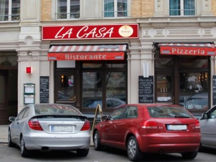 Photo: La Casa